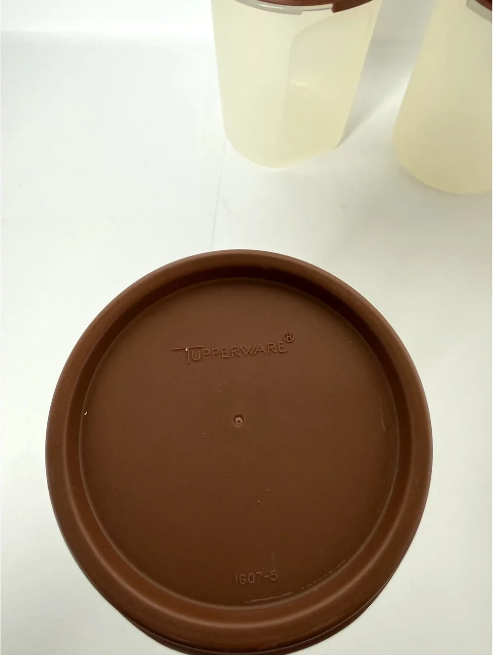 Set of 4 Vintage Tupperware Containers with Brown Lids 15 fl. oz. / 4440 ml